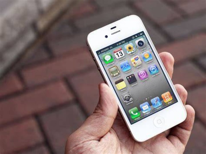 Did iphone 4 have airdrop?