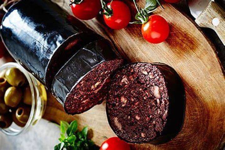 Has black pudding got iron in it?