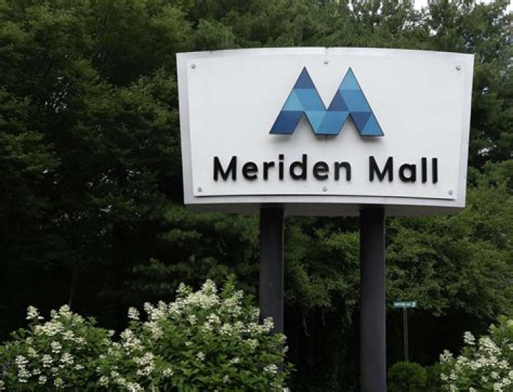 Is meriden mall open?