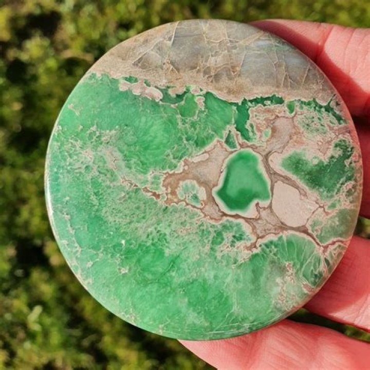 Is variscite a birthstone?
