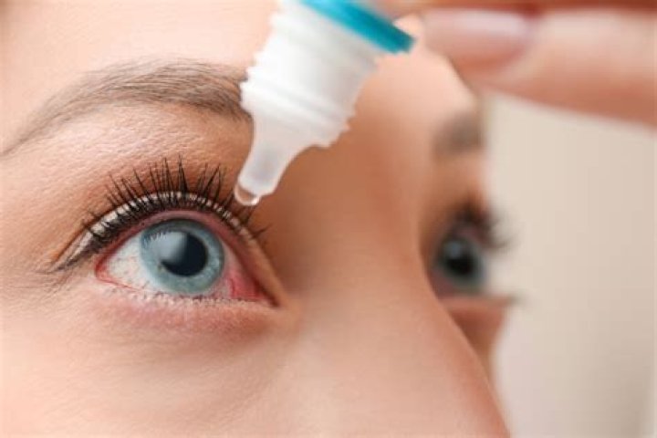 When to use lubricating eye drops?