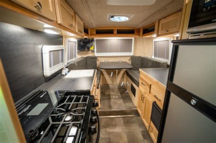 Where are scamp trailers made?